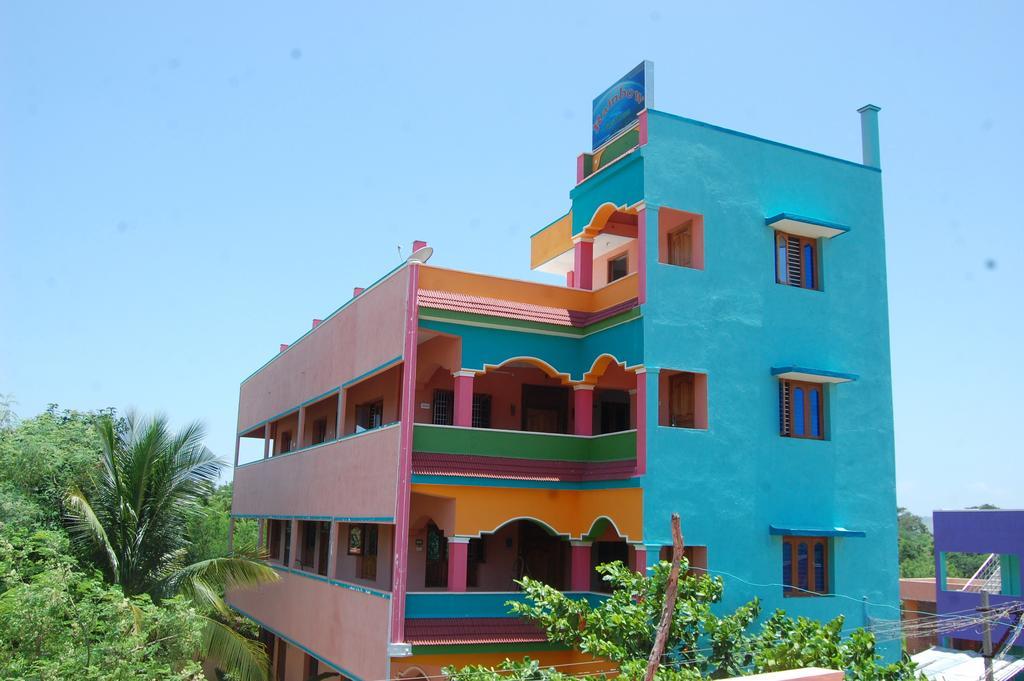 Rainbow Guest House Tiruvannāmalai Eksteriør billede