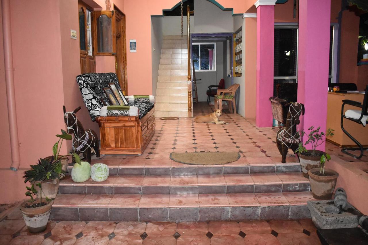 Rainbow Guest House Tiruvannāmalai Eksteriør billede